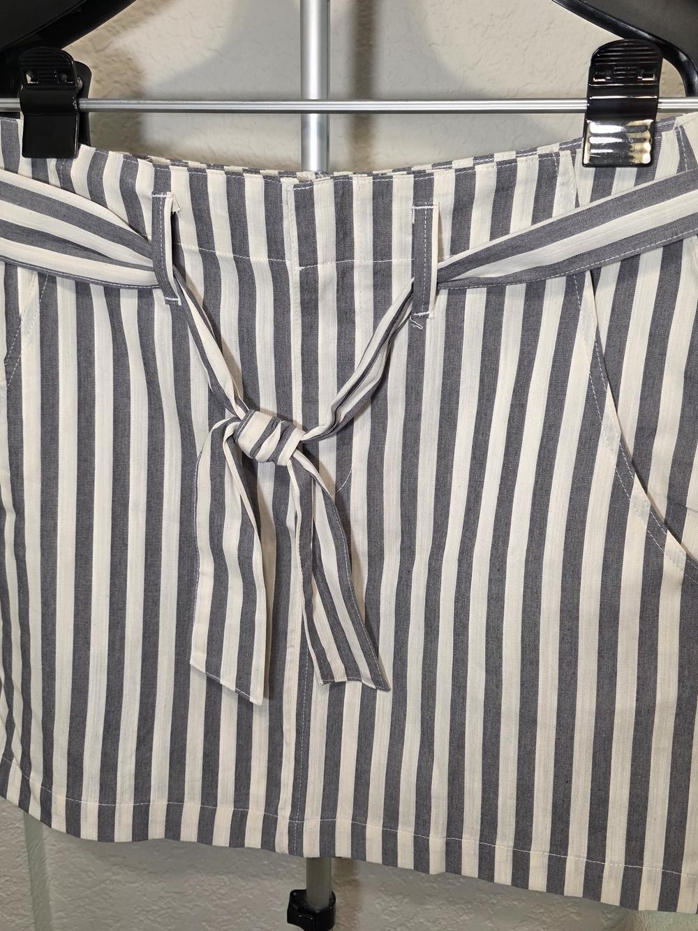 Indigo Women's Striped Tie-Waist Mini Skirt in Gray and White